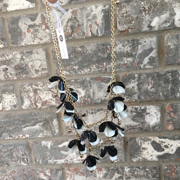 Bay to Baubles black white necklace - Picture 3 of 4